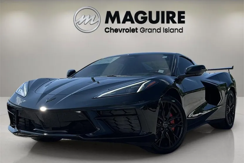 2025 Chevrolet Corvette Stingray 2LT photo 1