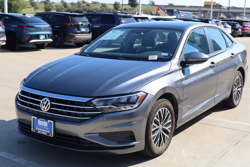 2019 Volkswagen Jetta 1.4T SE photo 1
