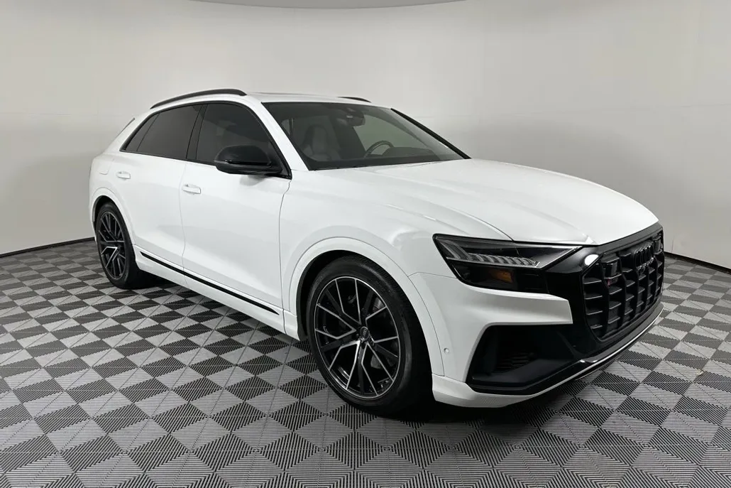 2023 Audi SQ8 Prestige photo 1
