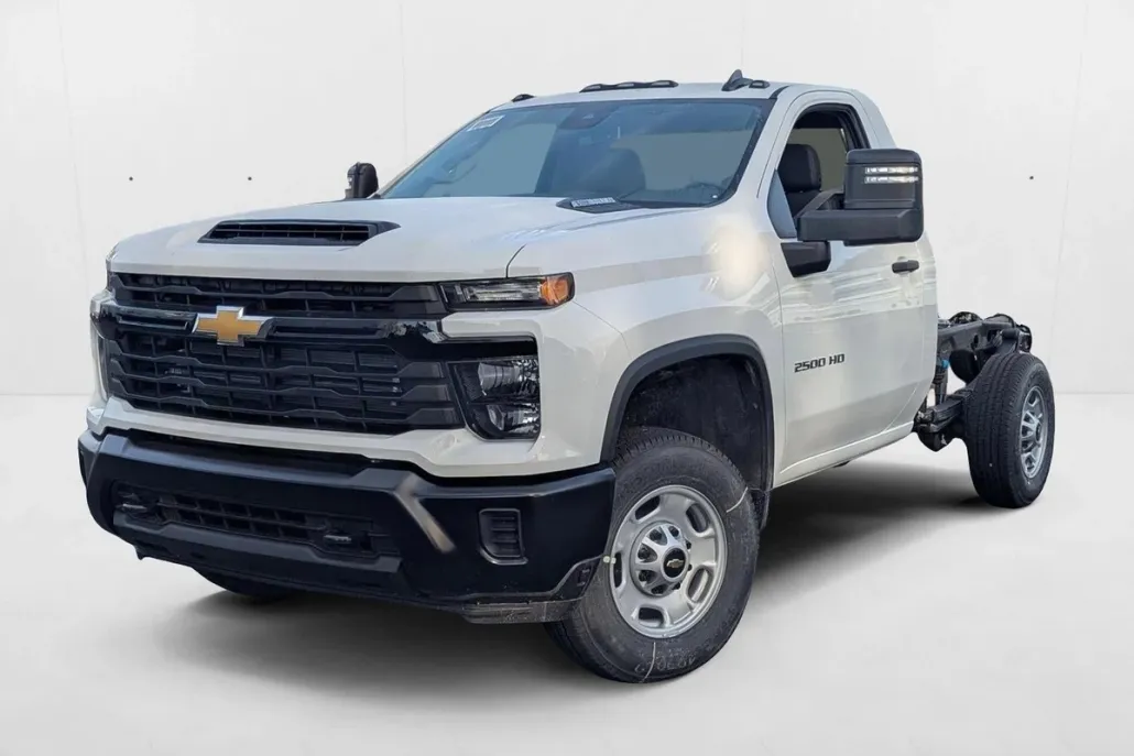 2025 Chevrolet Silverado 2500HD photo 1