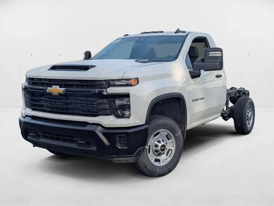 2025 Chevrolet Silverado 2500HD photo 1