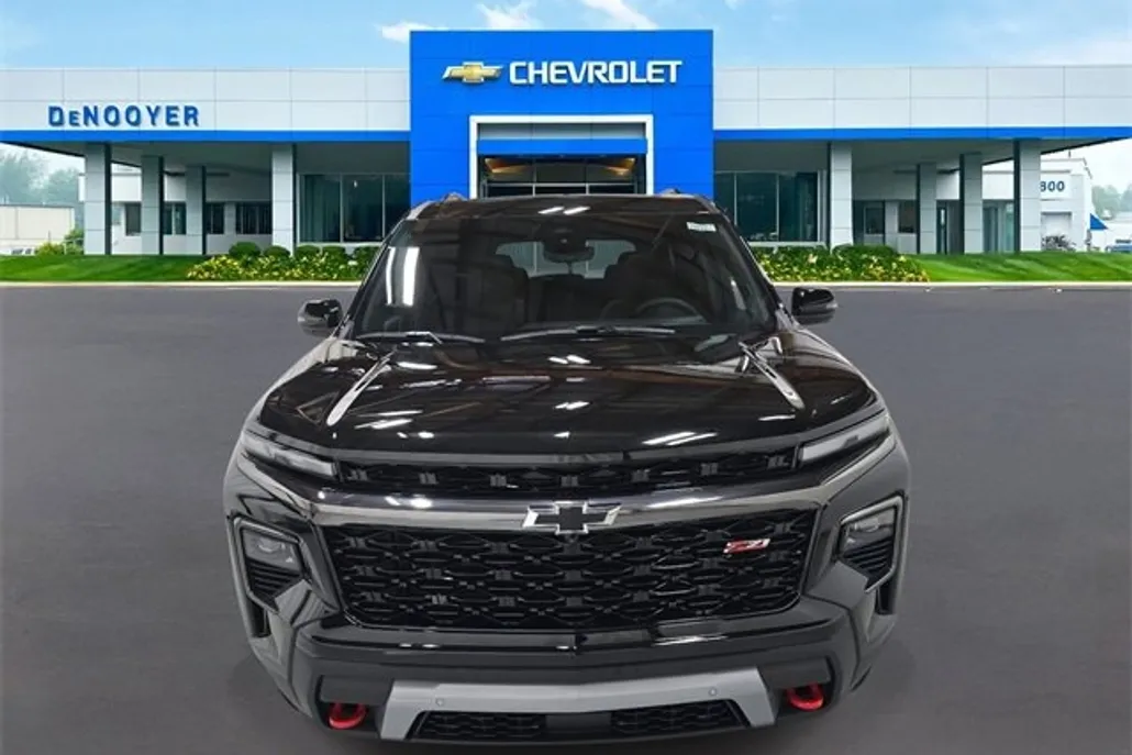 2026 Chevrolet Traverse Z71 photo 1