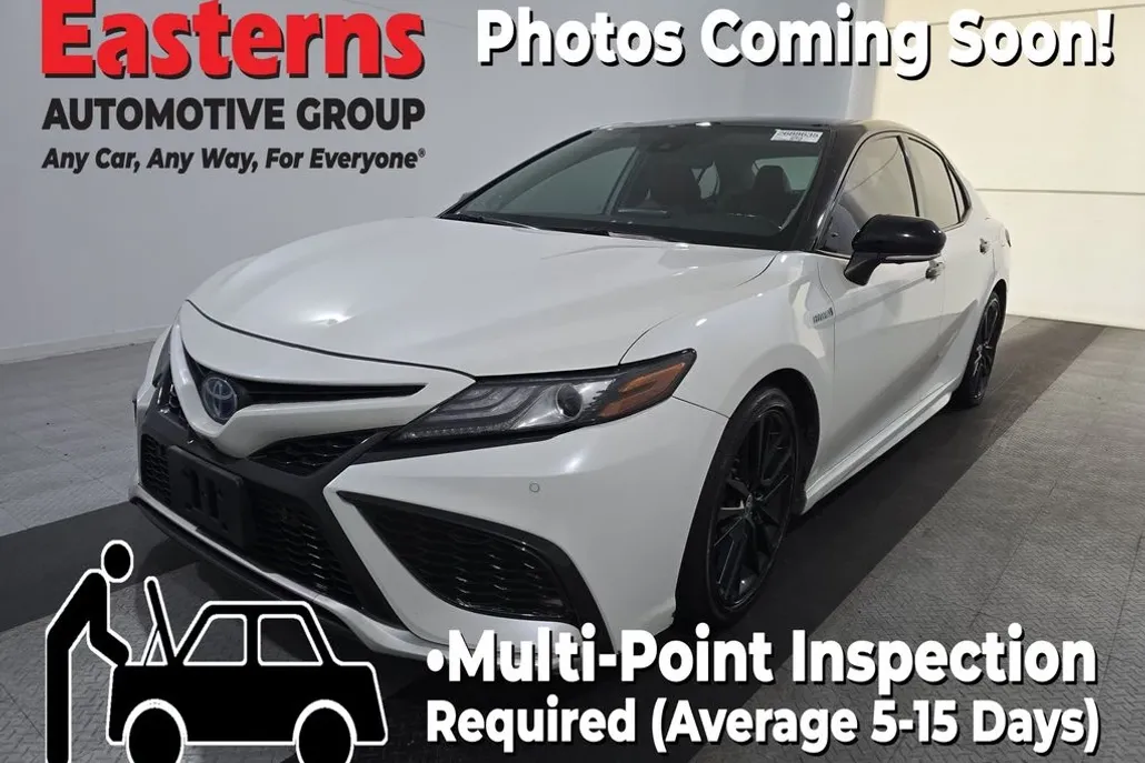 2021 Toyota Camry Hybrid XSE photo 1