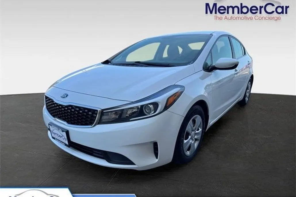 2017 Kia Forte LX Base photo 1