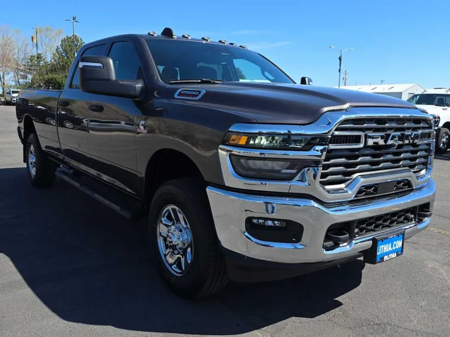 2025 Ram 2500 Tradesman photo 4