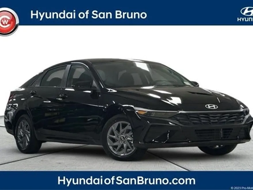 2025 Hyundai Elantra Hybrid photo 1