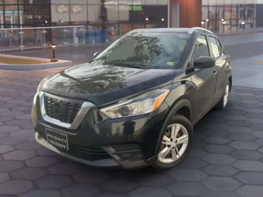 2019 Nissan Kicks photo 1