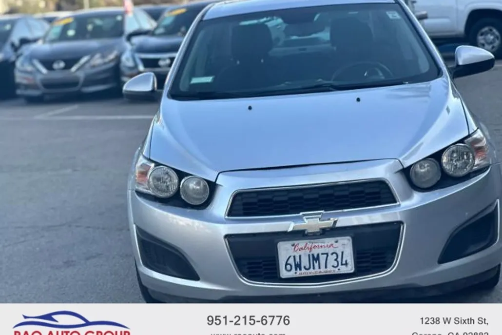 2013 Chevrolet Sonic LT photo 1