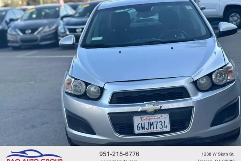 2013 Chevrolet Sonic LT photo 1