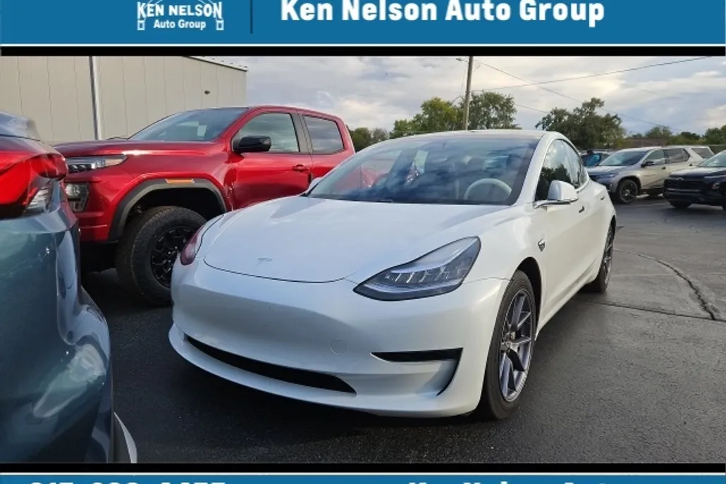 2020 Tesla Model 3 Long Range photo 1
