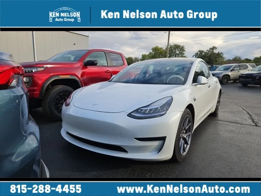 2020 Tesla Model 3 Long Range photo 1