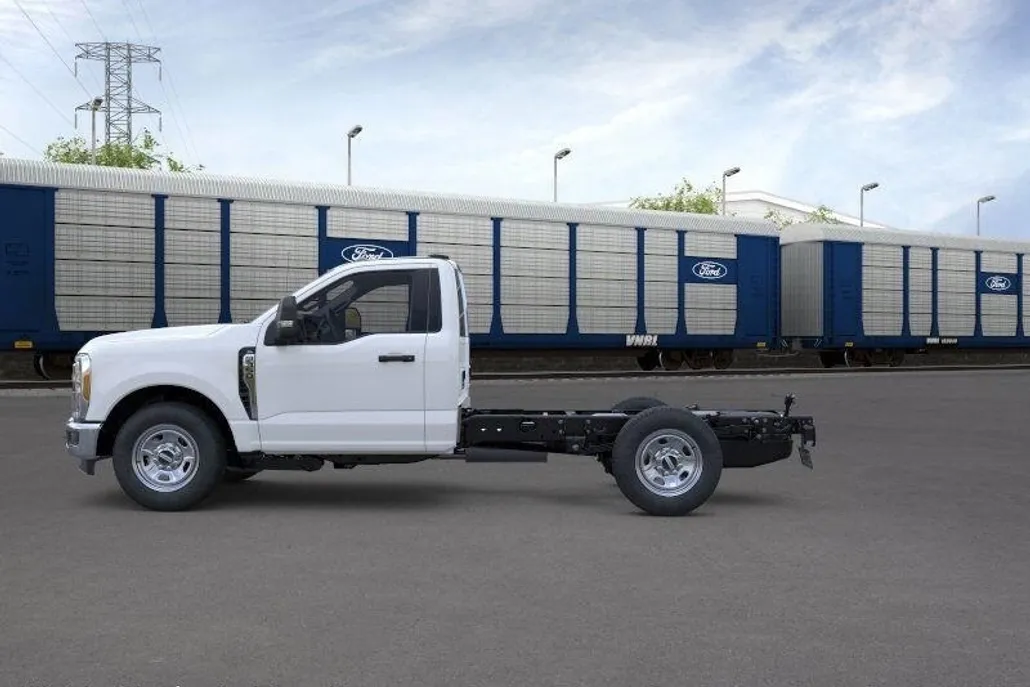 2026 Ford F-350 photo 1