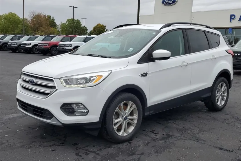2019 Ford Escape SEL photo 1