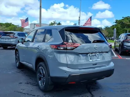 2026 Nissan Rogue SV photo 4