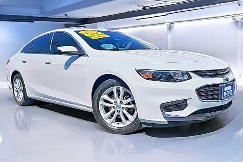 2018 Chevrolet Malibu 1LT photo 1