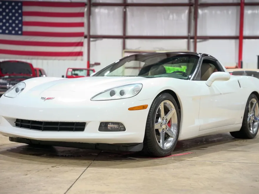 2005 Chevrolet Corvette photo 1