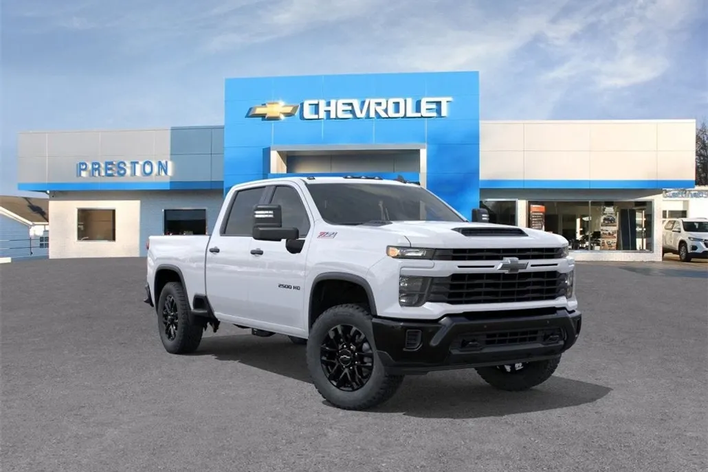 2026 Chevrolet Silverado 2500HD Custom photo 1