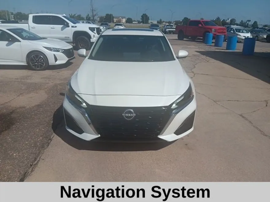 2025 Nissan Altima 2.5 SL photo 1