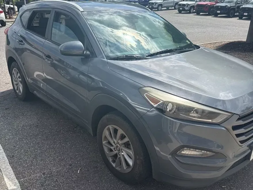 2016 Hyundai Tucson SE photo 1