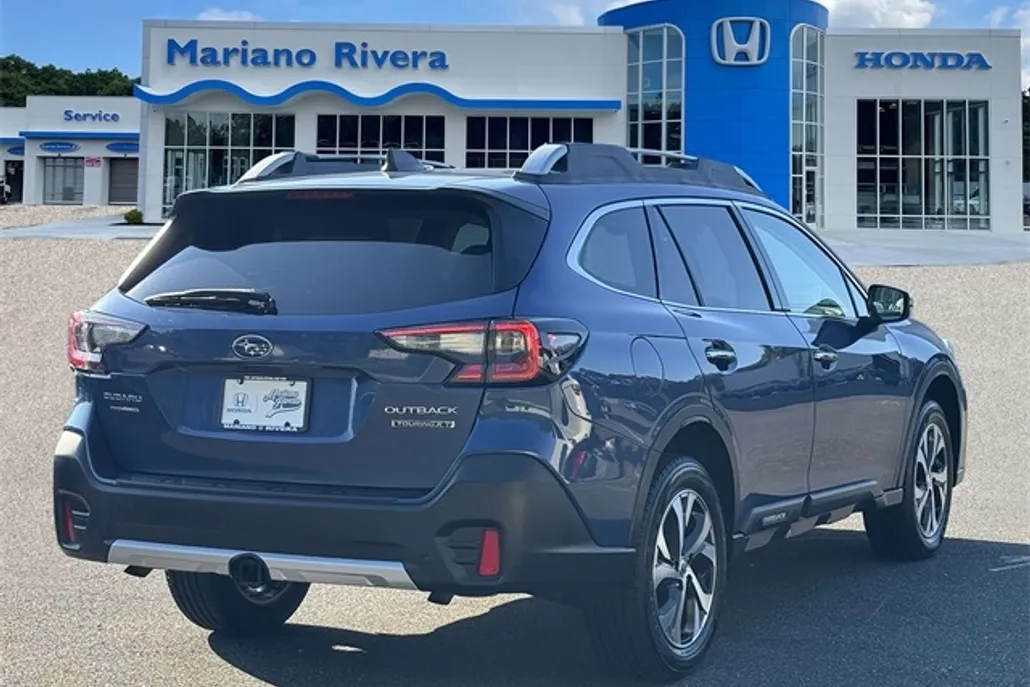 2020 Subaru Outback Touring XT photo 1
