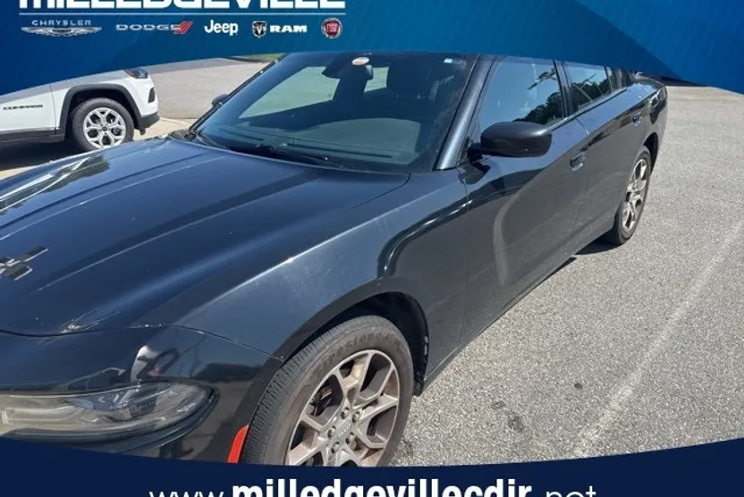 2016 Dodge Charger SXT photo 1