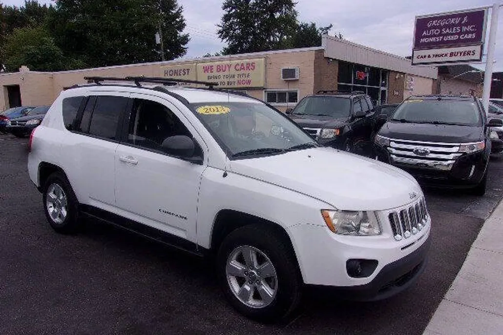 2013 Jeep Compass Sport photo 1