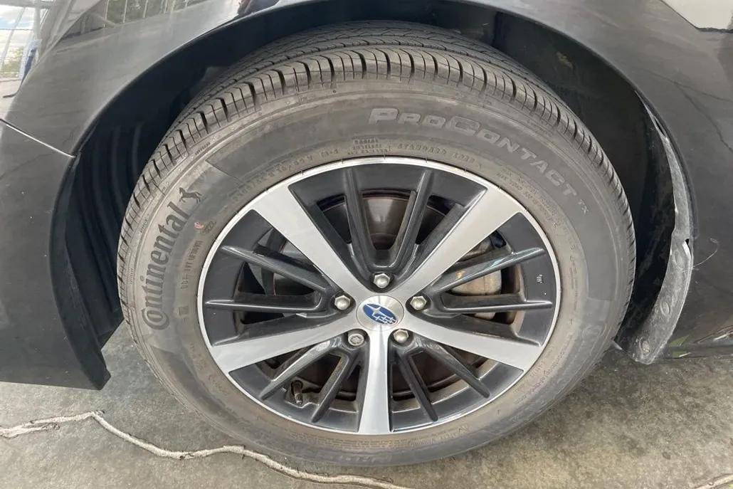 2023 Subaru Impreza Premium photo 1