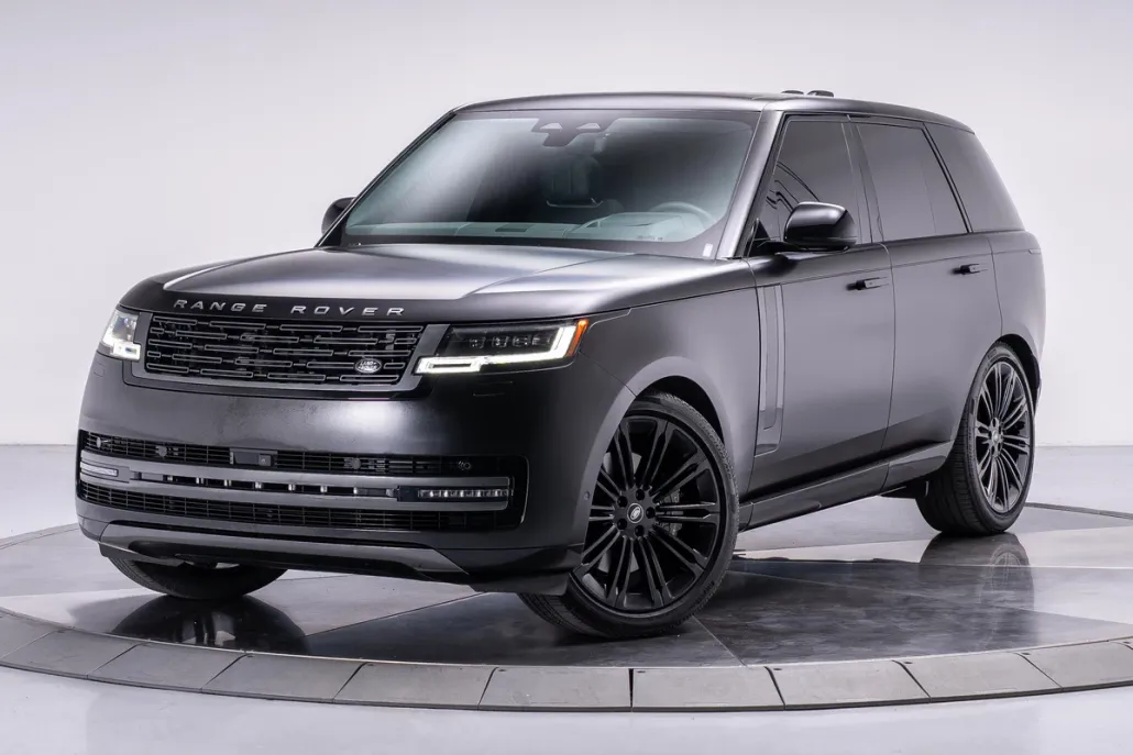 2025 Land Rover Range Rover SE photo 1