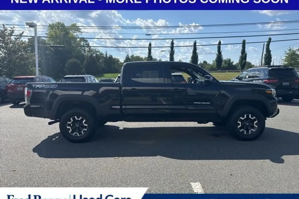 2023 Toyota Tacoma TRD Off-Road V6 photo 1