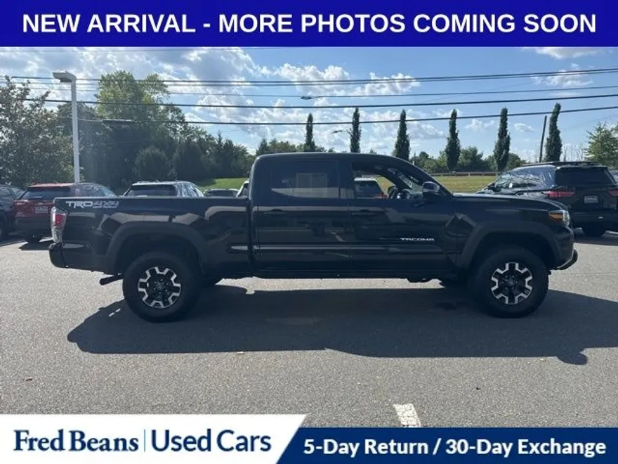 2023 Toyota Tacoma TRD Off-Road V6 photo 1