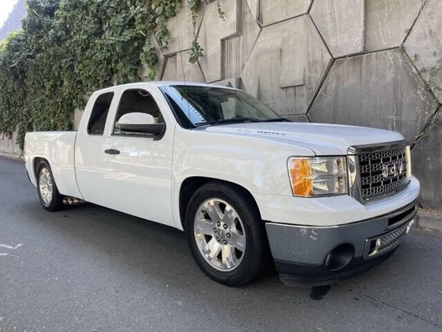 2012 Gmc Sierra 1500 SLE photo 1