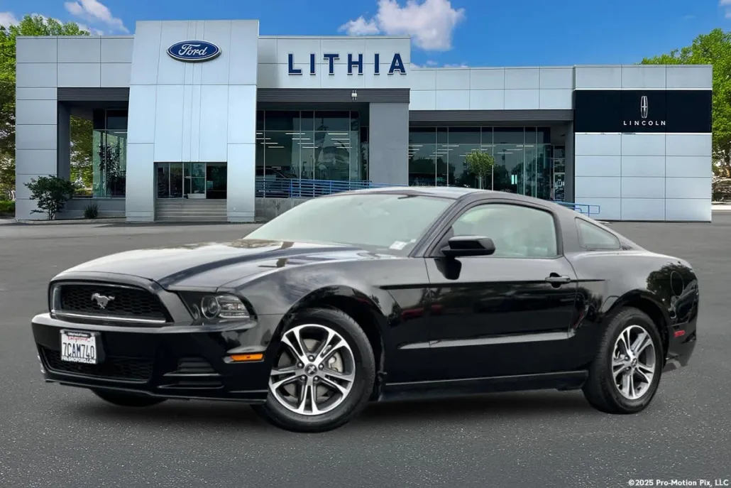 2014 Ford Mustang V6 Premium photo 1