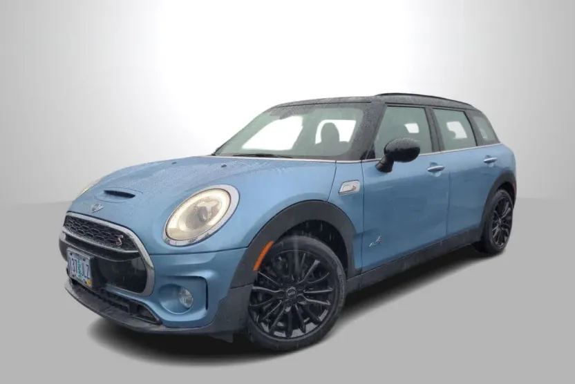 2017 Mini Clubman Base S ALL4 photo 1