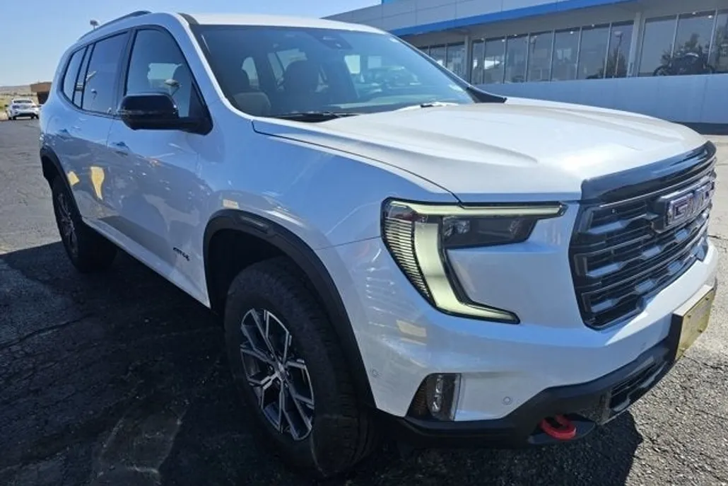 2026 Gmc Acadia AT4 photo 1