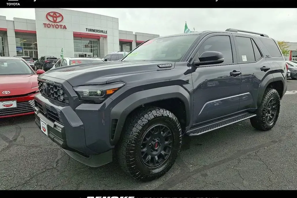 2025 Toyota 4Runner TRD Off-Road photo 1