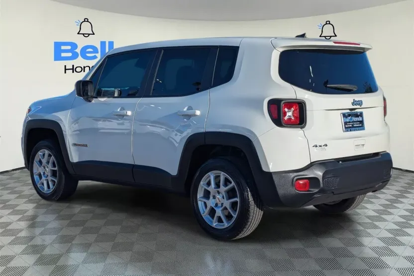 2023 Jeep Renegade Latitude photo 1