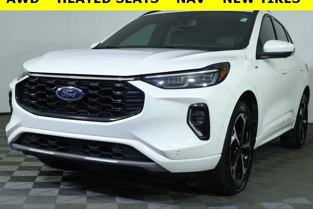2023 Ford Escape ST-Line Elite photo 1