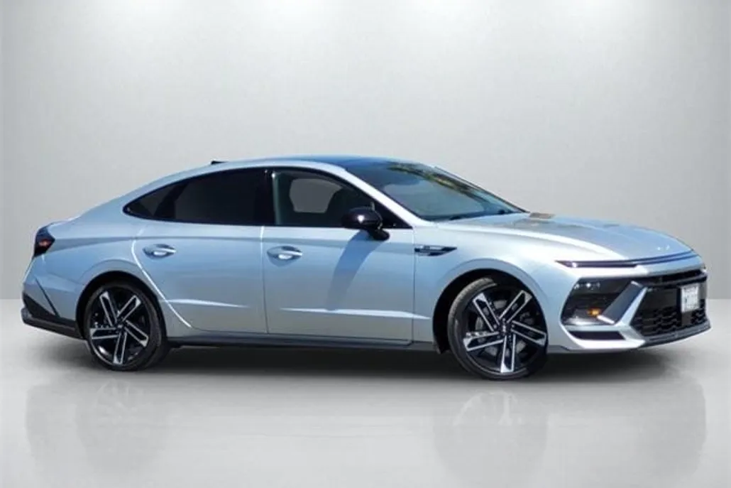 2024 Hyundai Sonata N Line photo 1