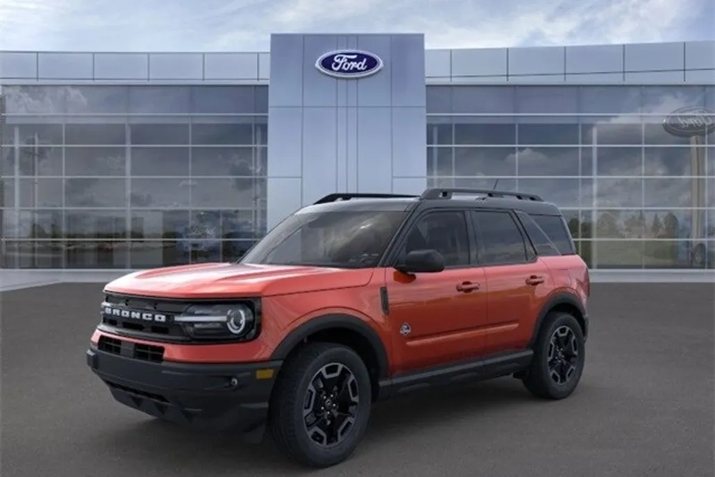 2024 Ford Bronco Sport Outer Banks photo 1