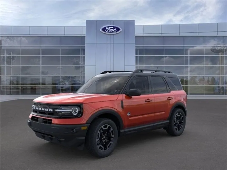 2024 Ford Bronco Sport Outer Banks photo 1