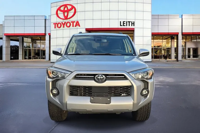 2022 Toyota 4Runner SR5 photo 1