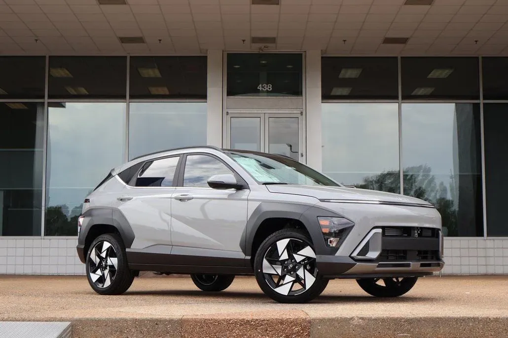 2026 Hyundai Kona Limited photo 1