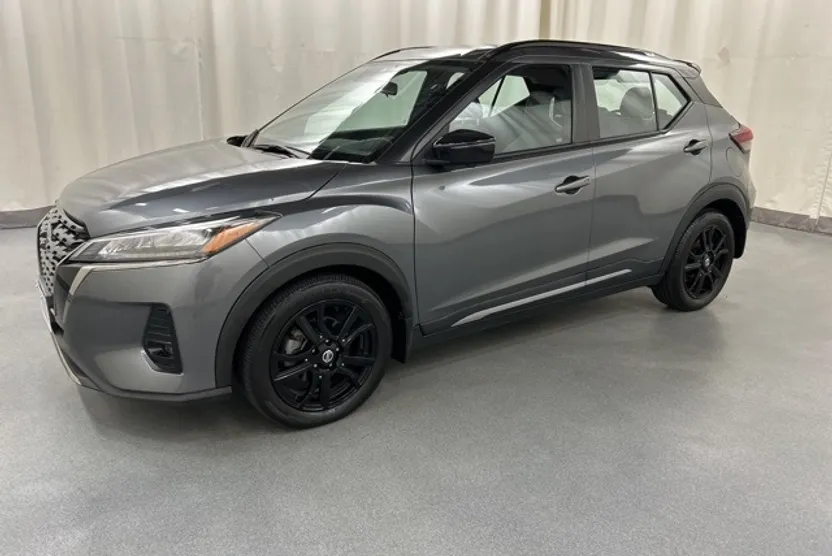2021 Nissan Kicks SR photo 1
