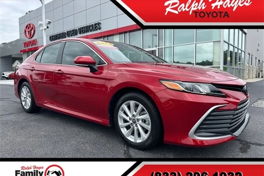 2024 Toyota Camry LE photo 1
