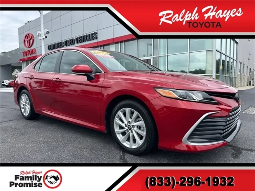 2024 Toyota Camry LE photo 1