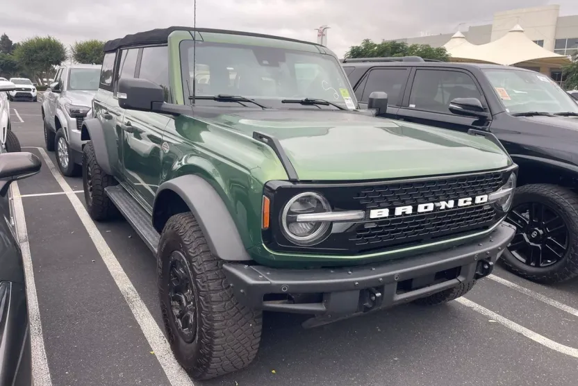 2023 Ford Bronco Base Big Bend Black Diamond Outer Banks Badlands Wildtrak Everglades photo 1