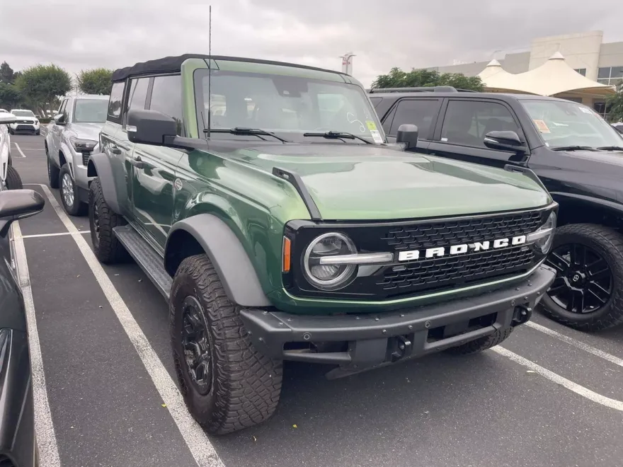 2023 Ford Bronco Base Big Bend Black Diamond Outer Banks Badlands Wildtrak Everglades photo 1