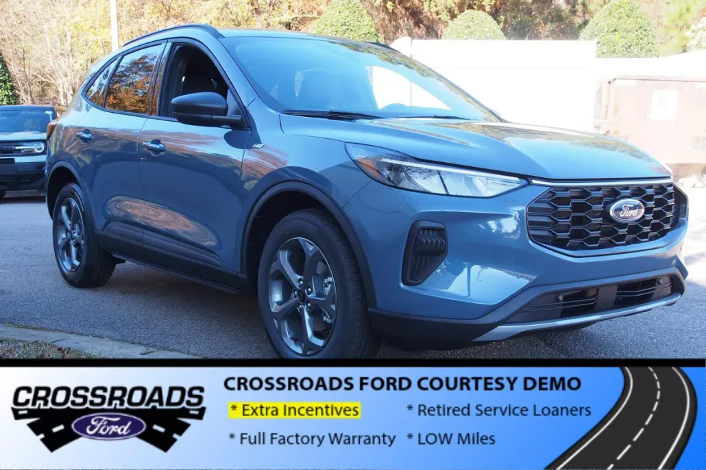 2025 Ford Escape ST-Line photo 1
