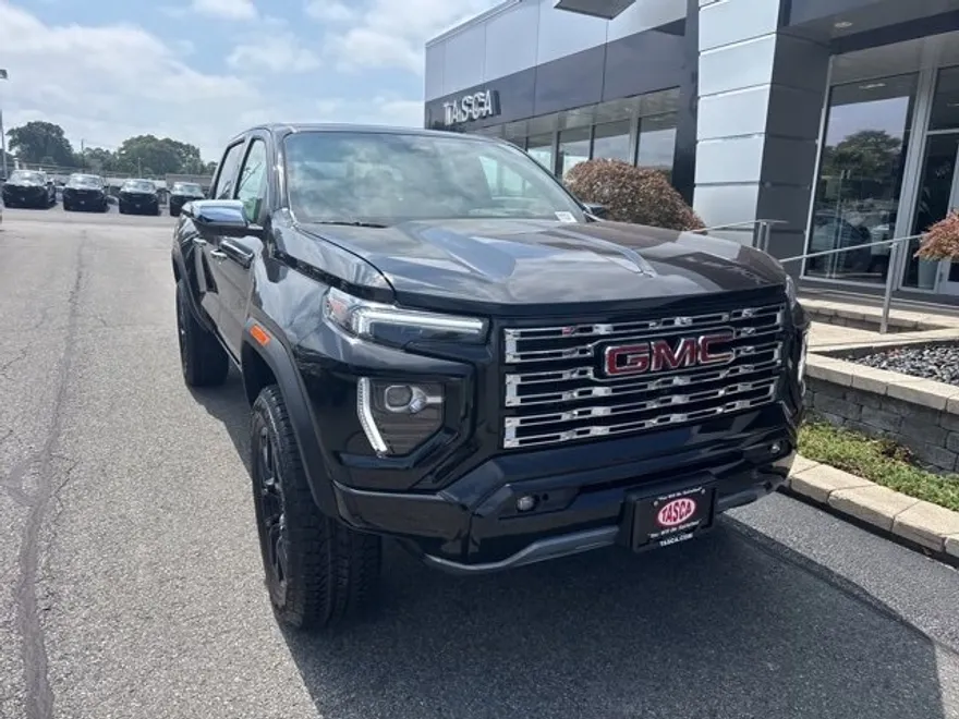 2025 Gmc Canyon Denali photo 1