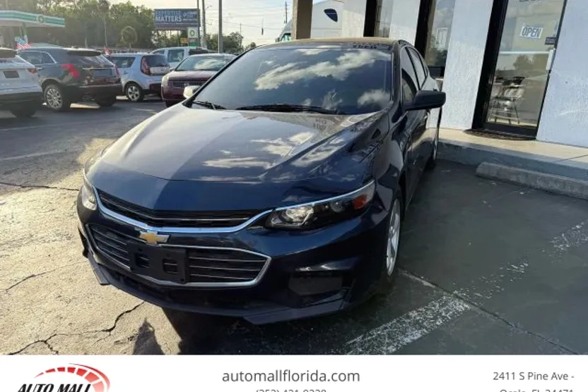 2018 Chevrolet Malibu LS photo 1